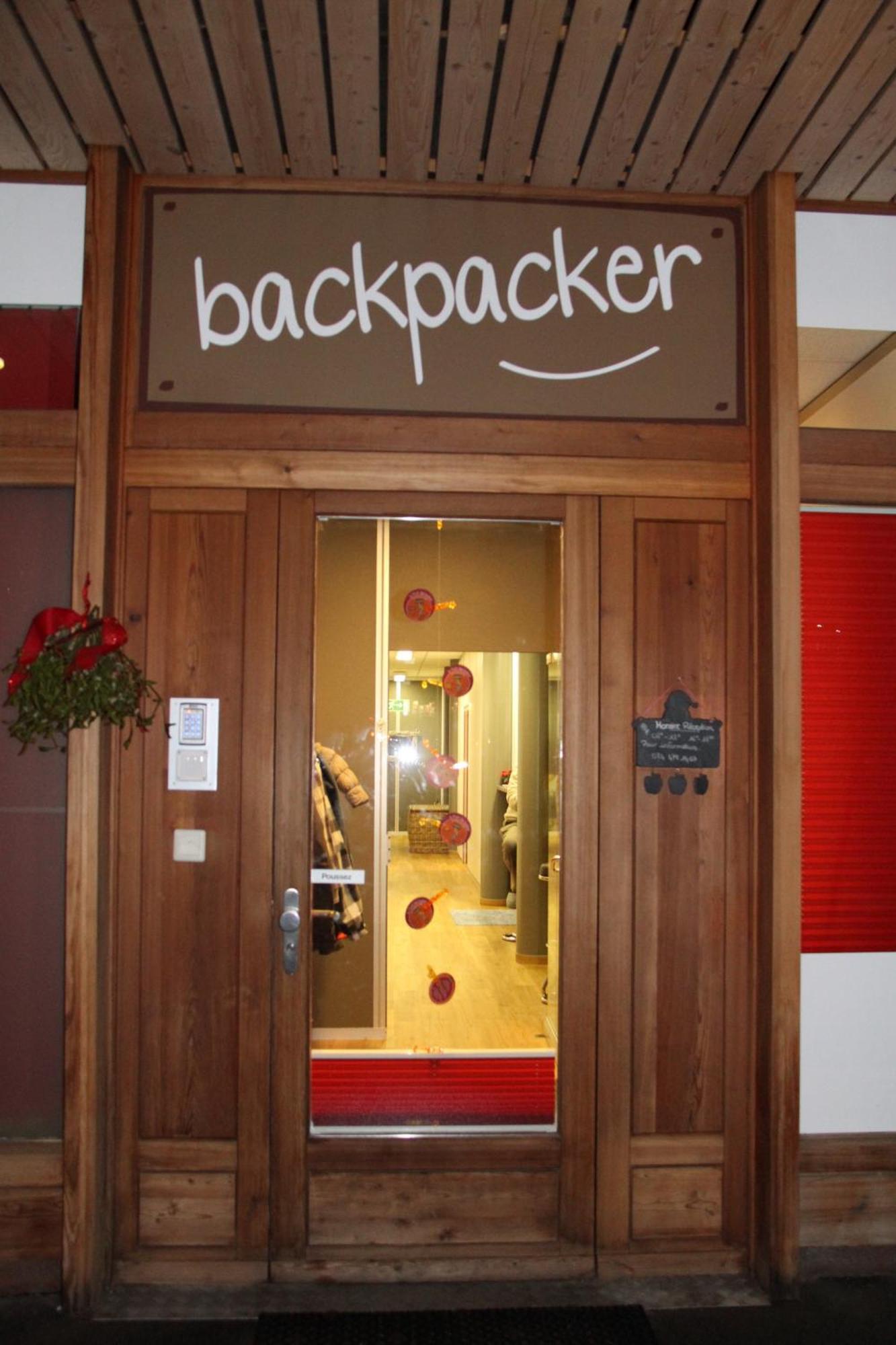 Backpacker Le Petit Baroudeur Hostel Champéry Exterior foto